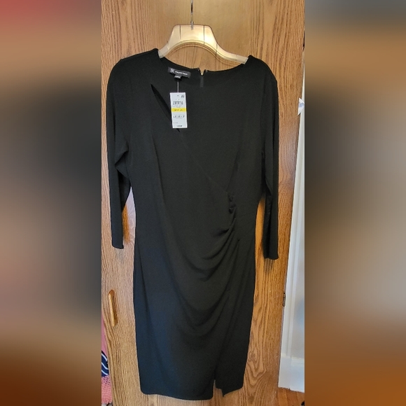 DRESS - Picture 2 of 3